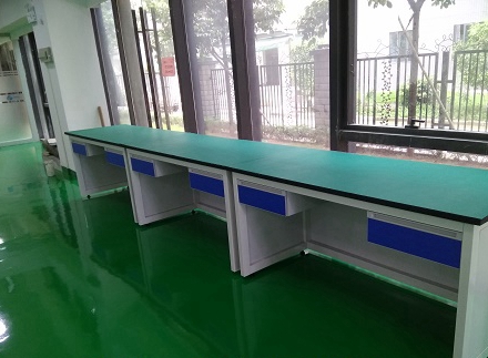 防靜電工作臺(tái)